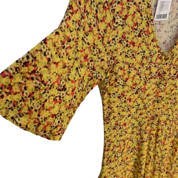 Urban Outfitters Yellow Flutter Sleeve Floral Maxi Dress - Picture 5 of 9